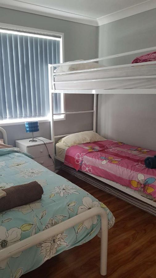 Green Meadow Apartment Наура Екстериор снимка